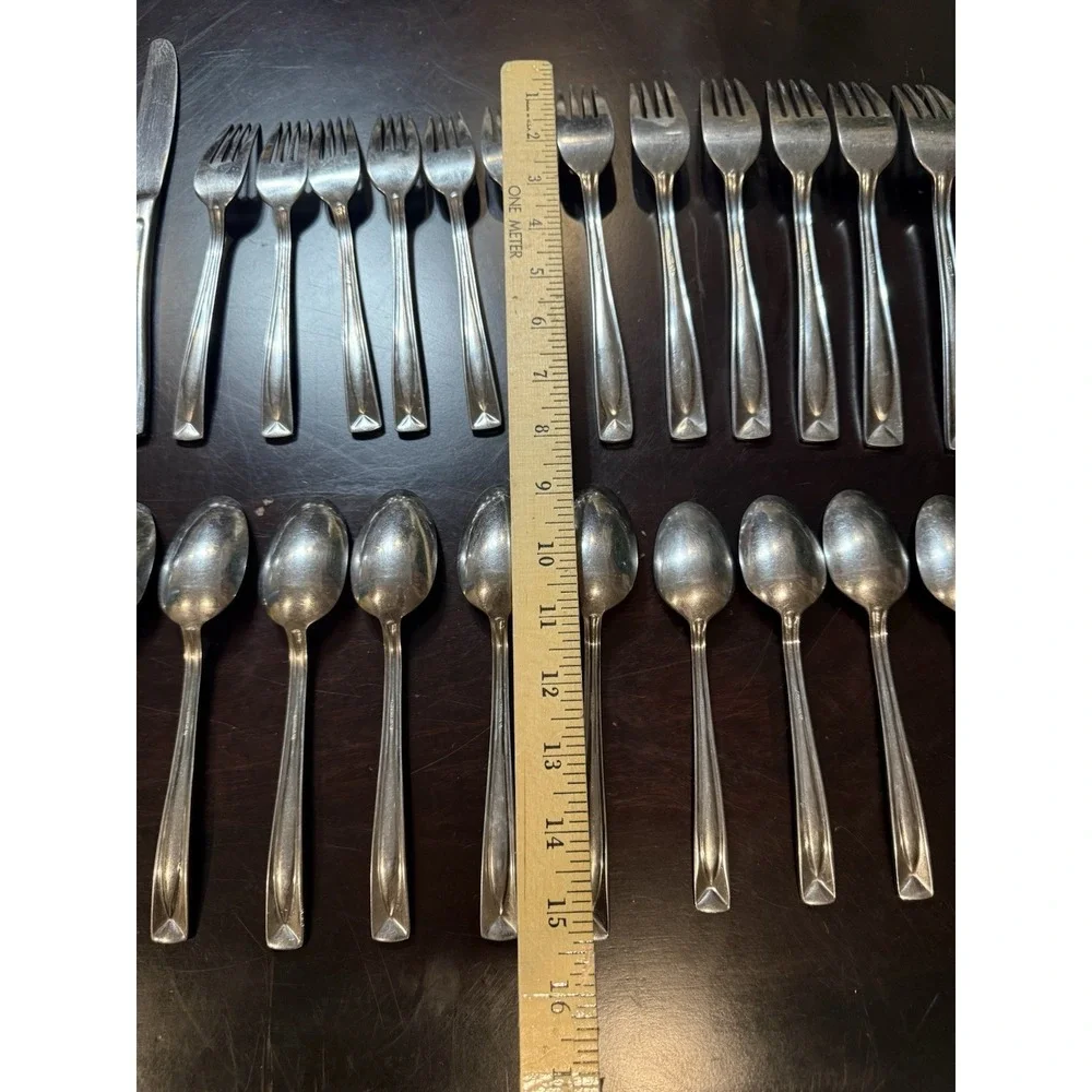 Oneida Gala Impulse Stainless Flatware Lot 29 Pc Silverware Spoons Forks Knives